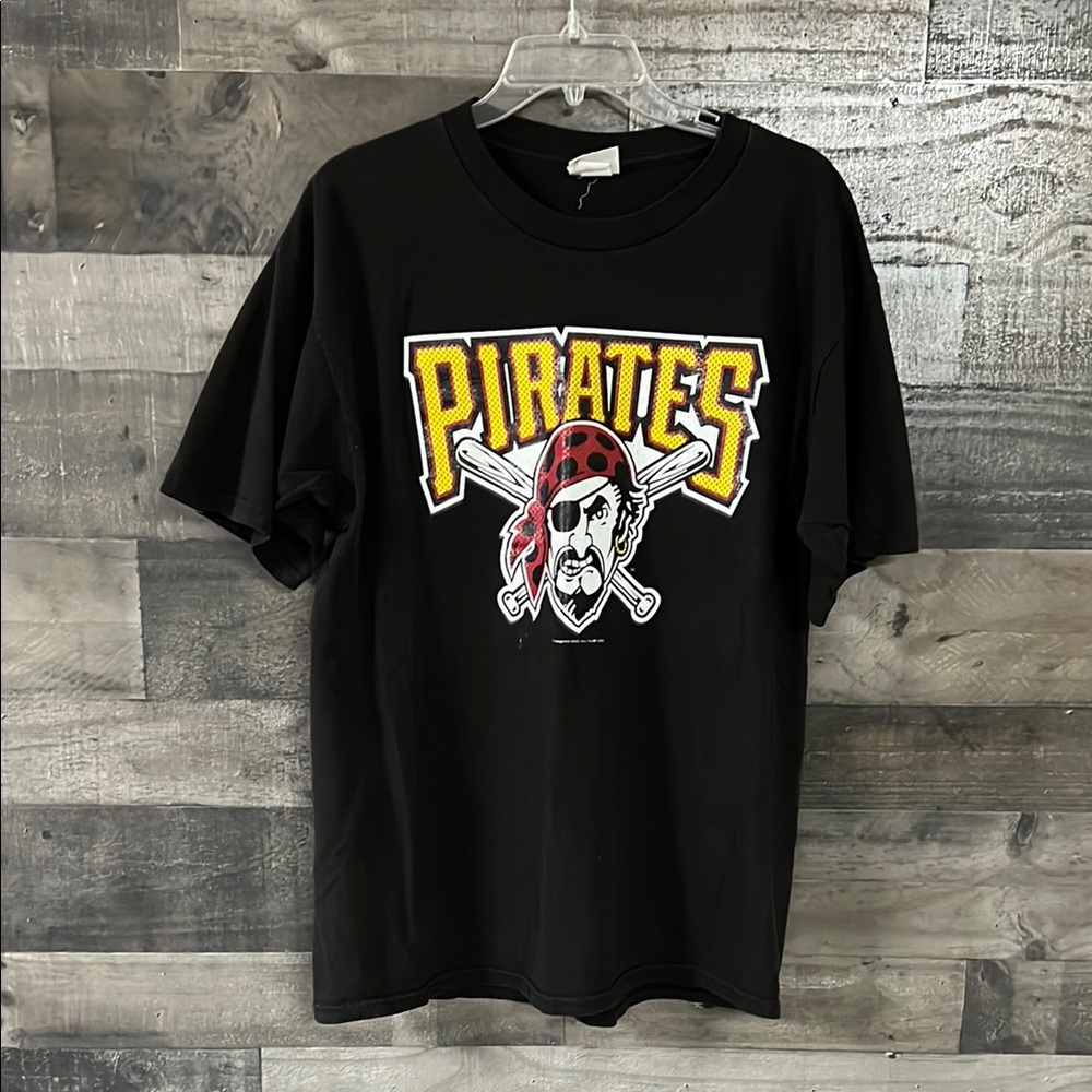 Vintage Pittsburgh Pirates Graphic Tee